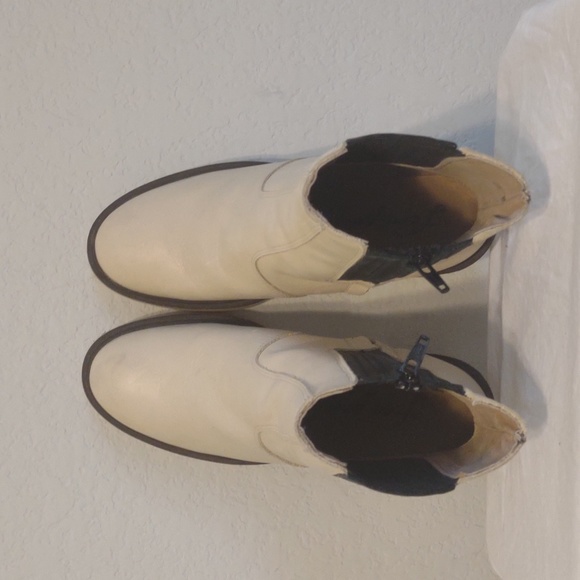 Free People James Chelsea Boot in White Leather. Size 39. Excellent Condition. - Picture 6 of 15
